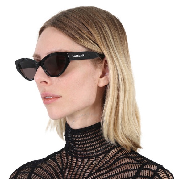 NEW BALENCIAGA BB0306S 001 CAT EYE BLACK WOMEN SUNGLASSES BALENCIAGA - Picture 2 of 10